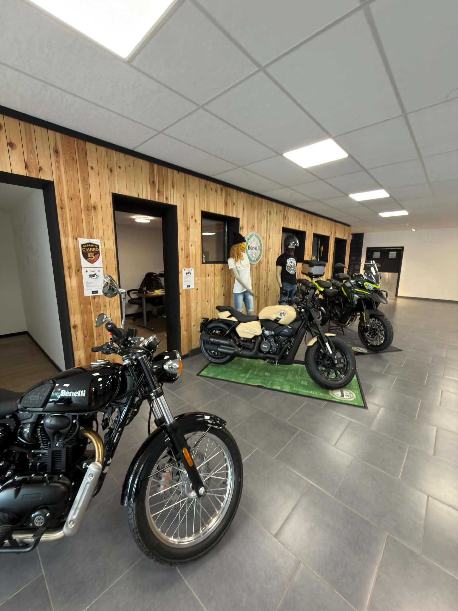 Showroom Ciarro Motorcycle - photo 1
