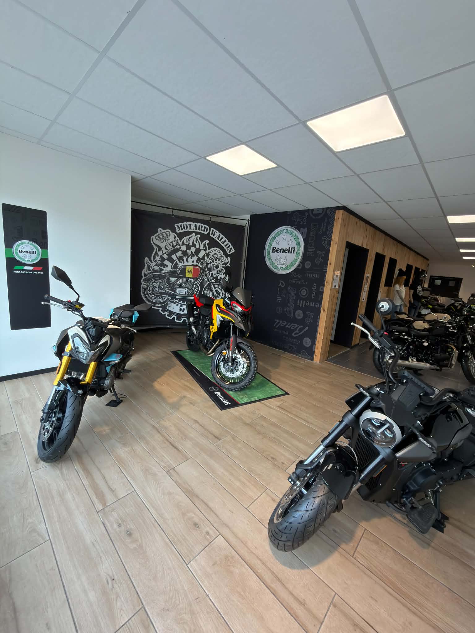 Showroom Ciarro Motorcycle - photo 2