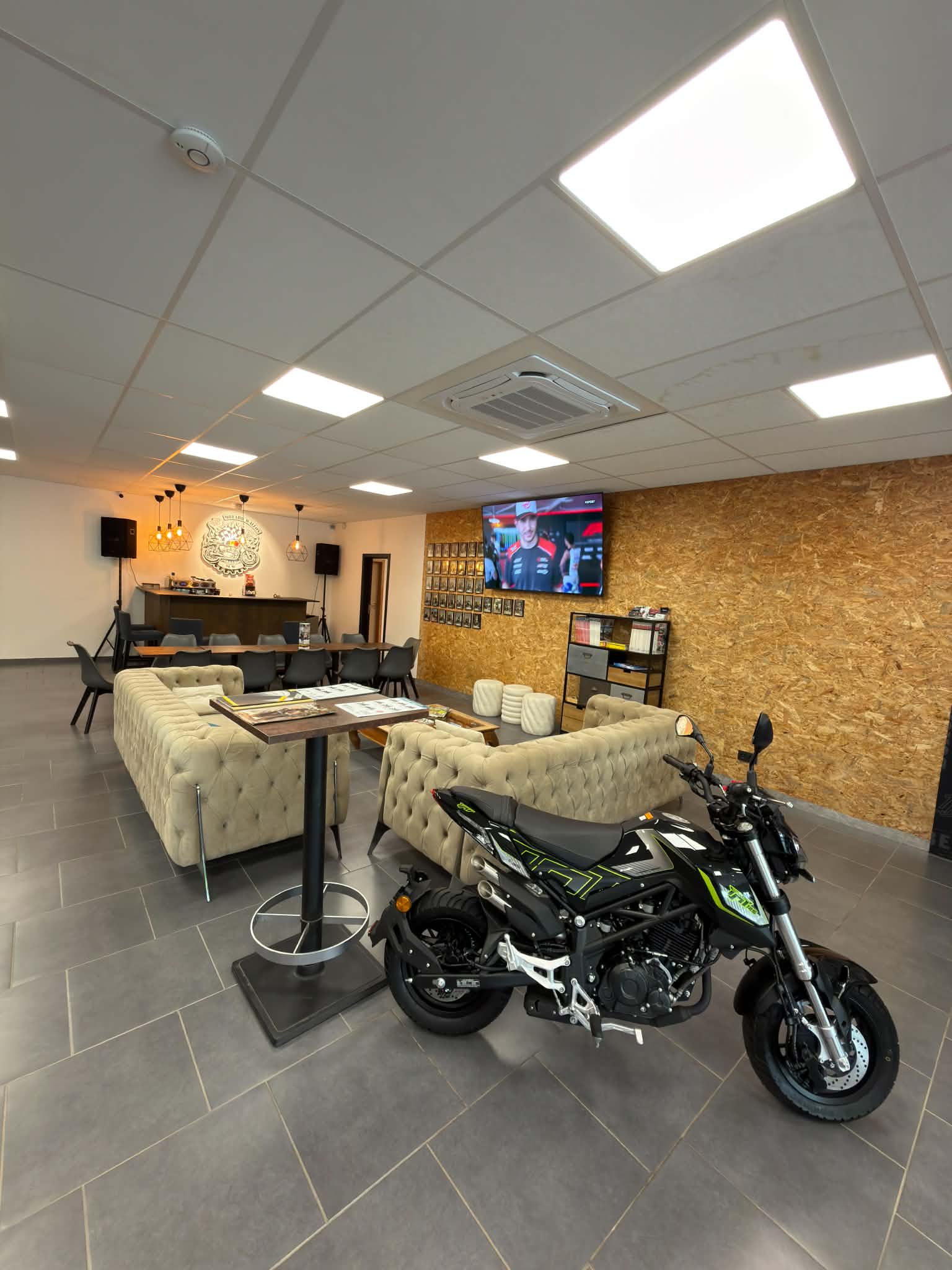 Showroom Ciarro Motorcycle - photo 3