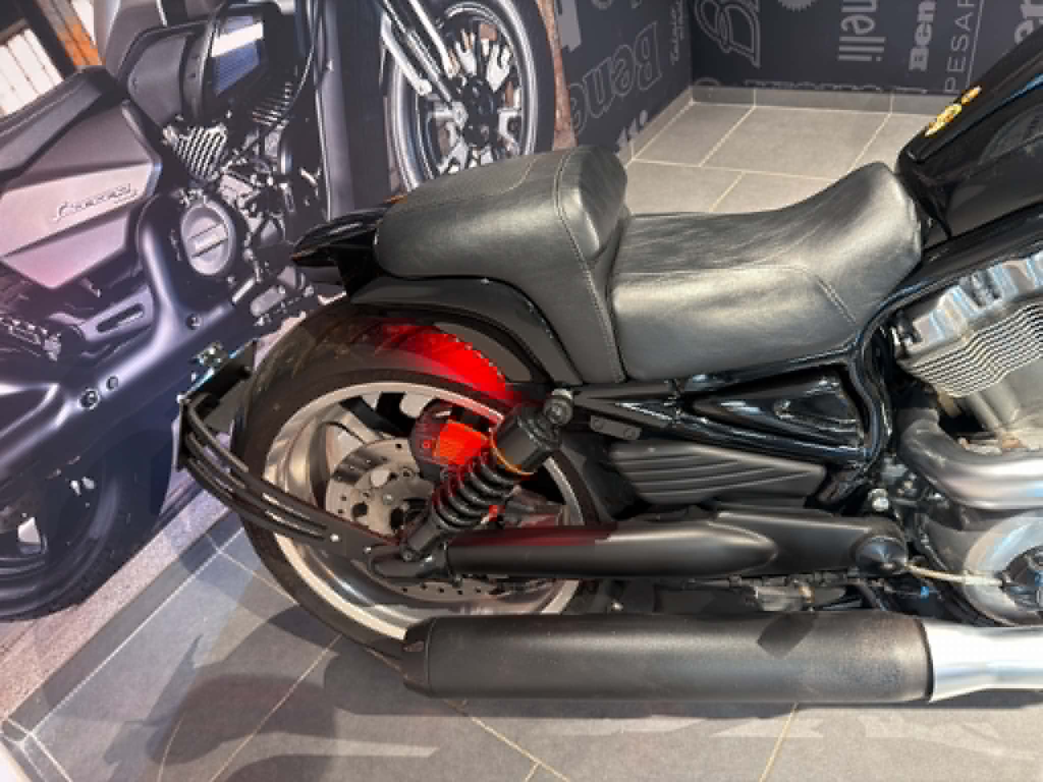 Harley-Davidson V-Rod occasion - selle et amortisseurs