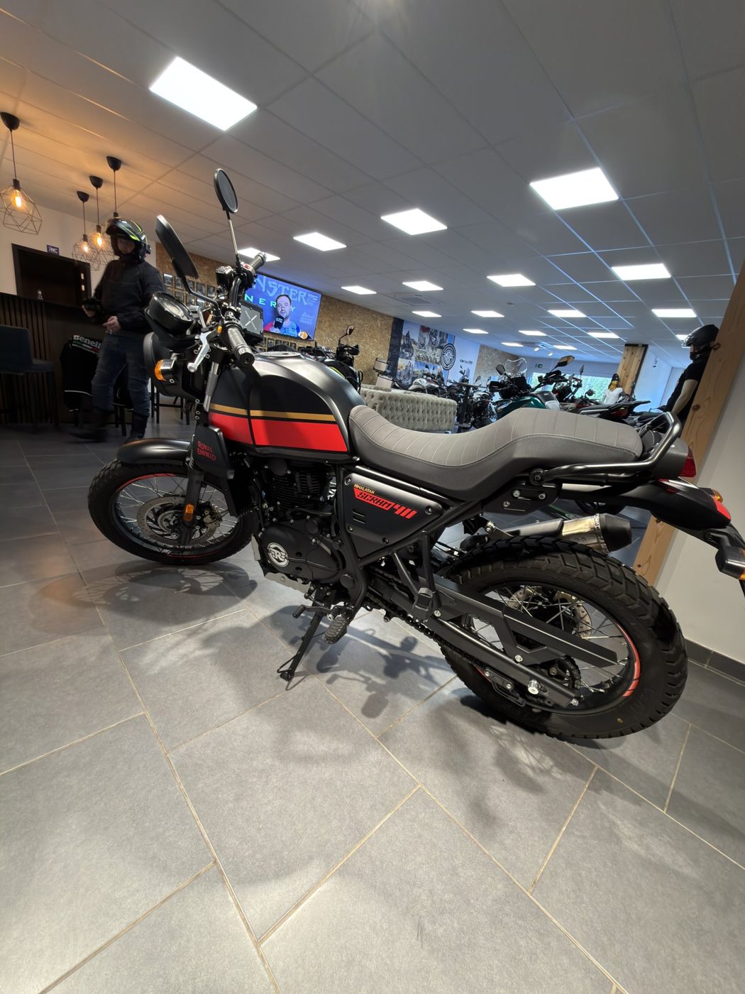 Royal Enfield Scram 411 occasion en dépôt-vente - photo 4